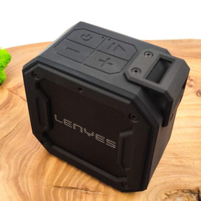 Противоударная Bluetooth колонка с пыле и влагозащитой Lenyes S106